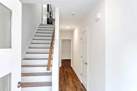 23 Danforth St, Providence, RI 02908 photo 6