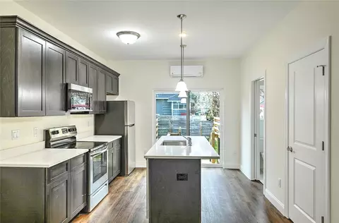 23 Danforth St, Providence, RI 02908 photo 8