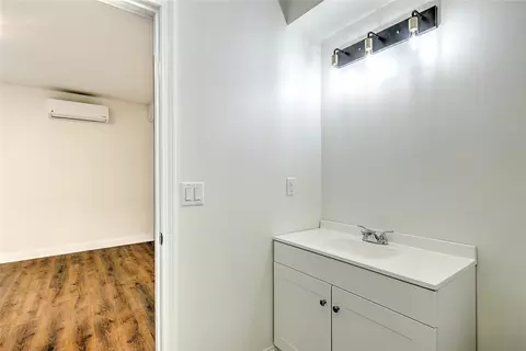 23 Danforth St, Providence, RI 02908 photo 30