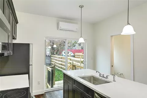 23 Danforth St, Providence, RI 02908 photo 13
