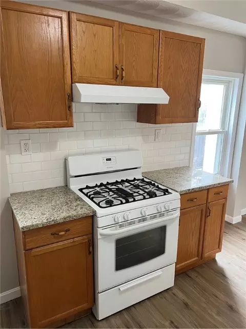 74 Lloyd Ave, Warwick, RI 02889 photo 10