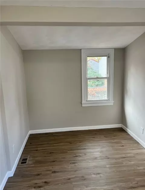 74 Lloyd Ave, Warwick, RI 02889 photo 9
