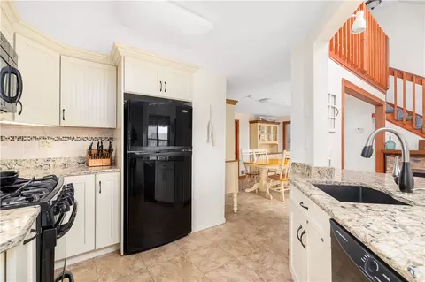 3 Ernest St, Webster, MA 01570 photo 11