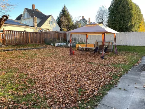 58 Bernice Ave, Woonsocket, RI 02895 photo 22