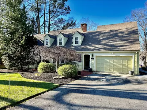 63 White Birch Rd, Cranston, RI 02920