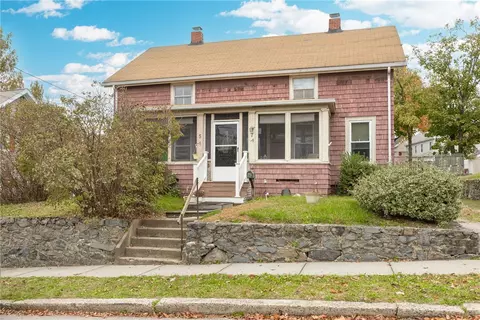 5 Nelson St, East Providence, RI 02916