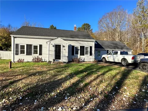 316 Whipple Ave, Oakland, RI 02858
