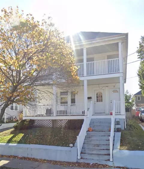 76 Burnside St, Cranston, RI 02910