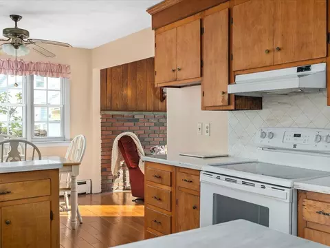 13 Lakeside Dr, Westerly, RI 02891 photo 10