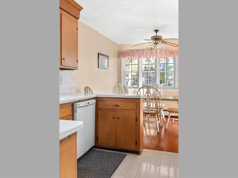 13 Lakeside Dr, Westerly, RI 02891 photo 8