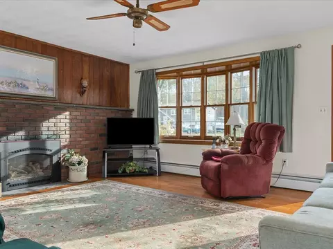 13 Lakeside Dr, Westerly, RI 02891 photo 13