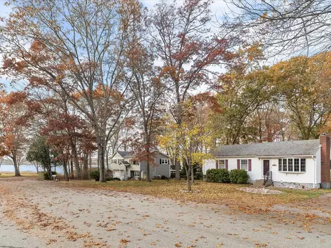 13 Lakeside Dr, Westerly, RI 02891 photo 2