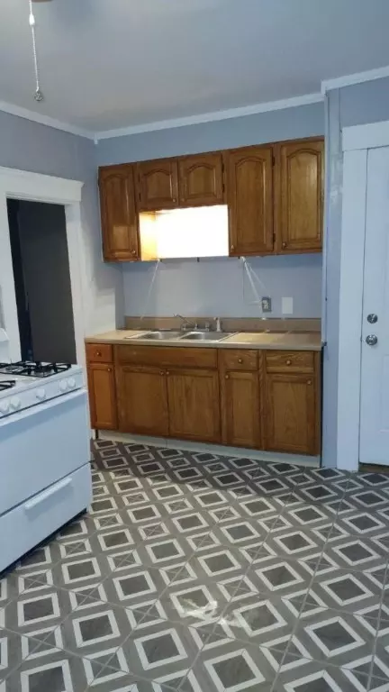 106 Greene St, Woonsocket, RI 02895 photo 10