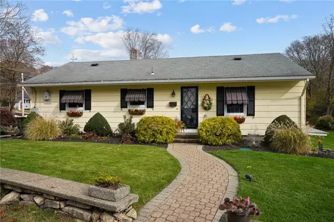 76 Pound Hill Rd, North Smithfield, RI 02896