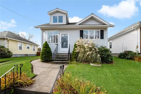 490 Daggett Ave, Pawtucket, RI 02861