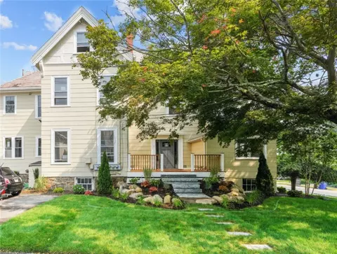 259 Gibbs Ave #1, Newport, RI 02840