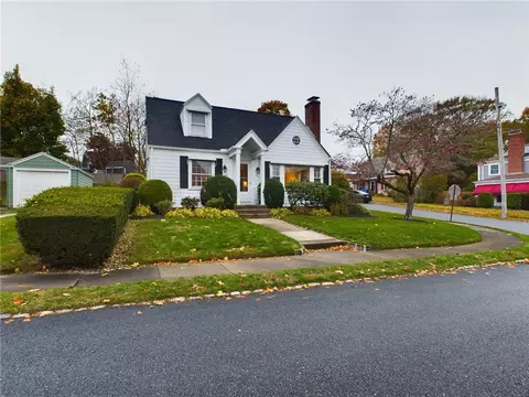 46 Mauran St, Cranston, RI 02910