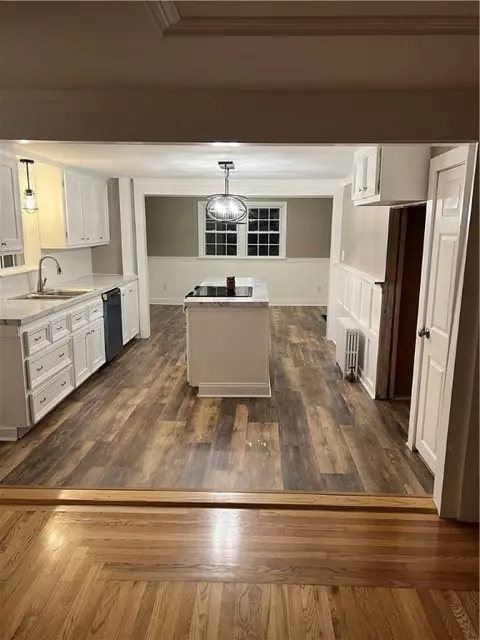 288 Pine St, Warwick, RI 02888 photo 2
