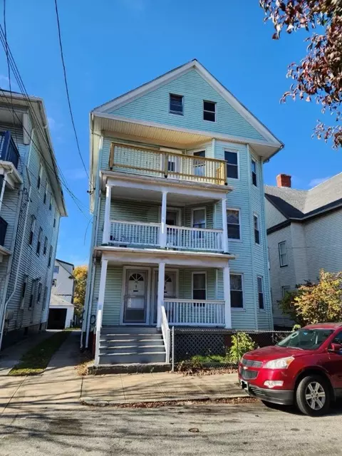 86 Ayrault St, Providence, RI 02908