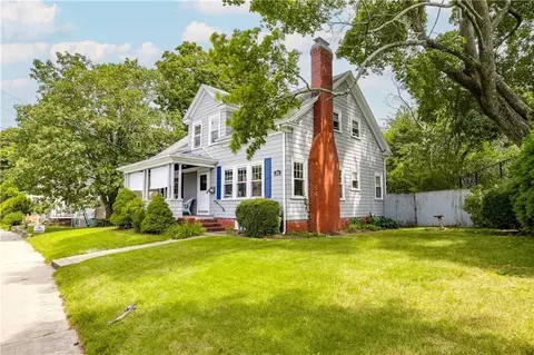 214 Pontiac Ave, Cranston, RI 02910