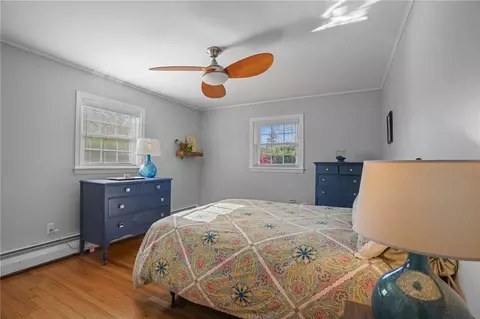 2 Ruth St, Middletown, RI 02842 photo 20
