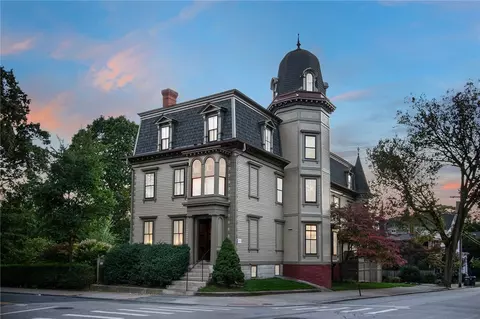 122 Hope St, Providence, RI 02906