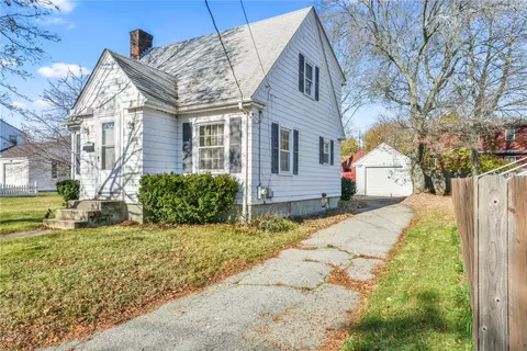 19 Sevilla Ave, Warwick, RI 02889