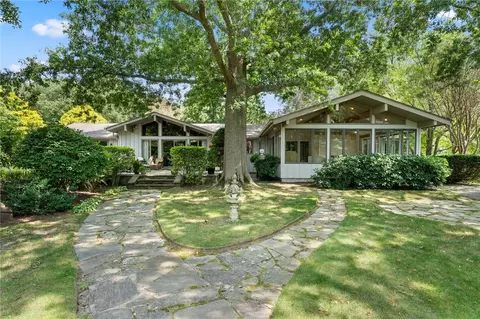 14 Woodlake Dr, Johnston, RI 02919