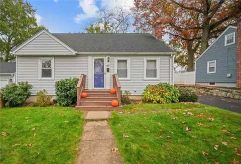 42 Fairmont Ave, Pawtucket, RI 02860