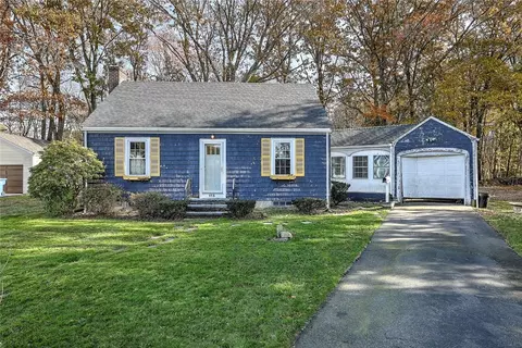 115 Merritt Rd, East Providence, RI 02915
