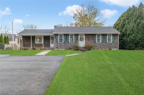 64 Emmett Ln, South Kingstown, RI 02879