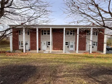 17 Crestview Dr #C, Westerly, RI 02891 photo 2