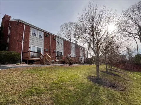 17 Crestview Dr #C, Westerly, RI 02891 photo 3