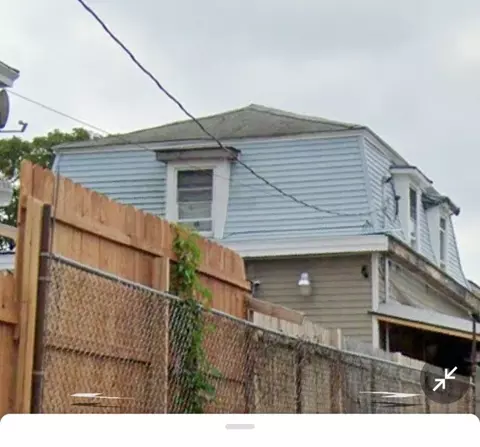110 Burnett St, Providence, RI 02907