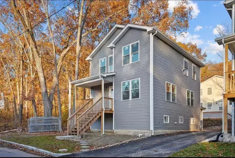 21 Walsh St, Providence, RI 02909