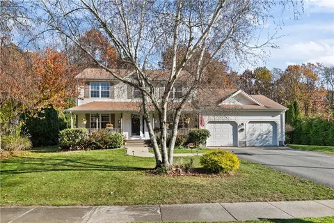 43 Ginger Trl, Coventry, RI 02816