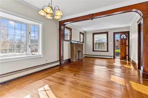 21 Kermit St, Woonsocket, RI 02895 photo 9