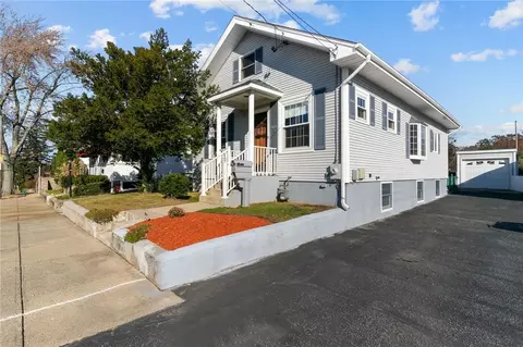 21 Kermit St, Woonsocket, RI 02895