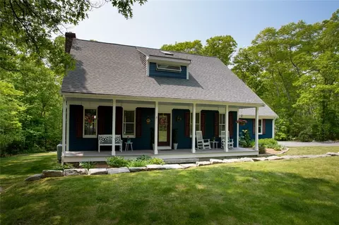 7 Stony Brook Dr, Little Compton, RI 02837