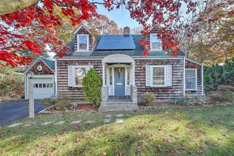 46 Upland Way, Barrington, RI 02806