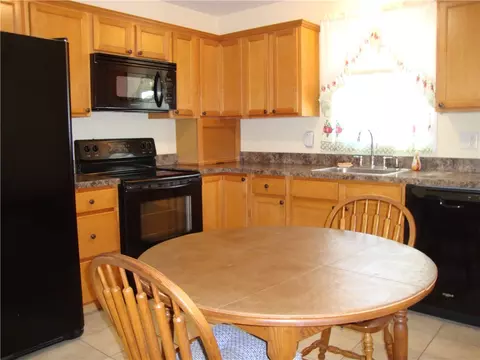 33 Cobblestone Ln, Westerly, RI 02891 photo 14