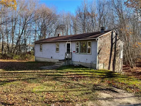 293 Woodville Rd, Hopkinton, RI 02804