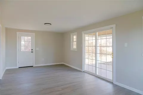 187 Joffre Ave, Woonsocket, RI 02895 photo 9