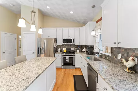 645 Ten Rod Rd, Exeter, RI 02822 photo 6