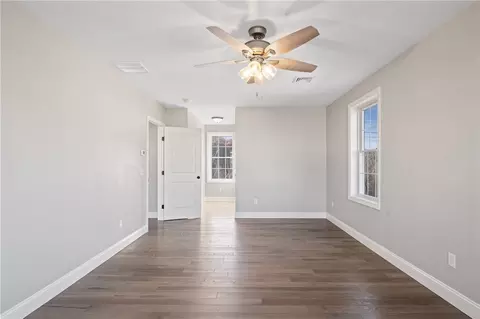 499 Louise St, Woonsocket, RI 02895 photo 9