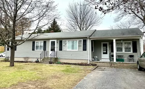 2 Candy Ct, Smithfield, RI 02917 photo 2
