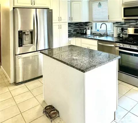 2 Candy Ct, Smithfield, RI 02917 photo 6