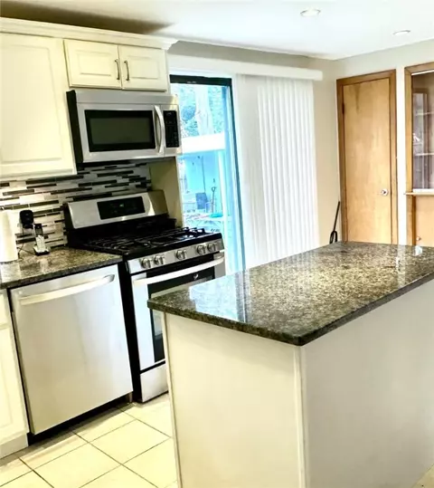 2 Candy Ct, Smithfield, RI 02917 photo 5