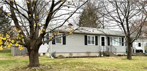 2 Candy Ct, Smithfield, RI 02917 photo 3