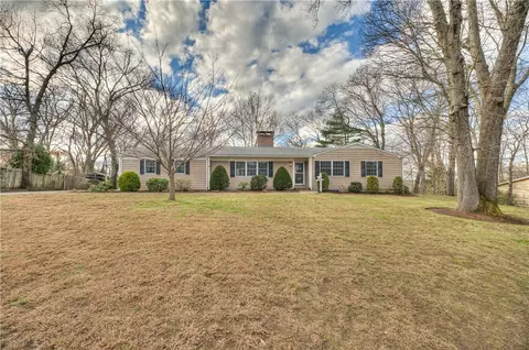 59 Timberline Rd, Warwick, RI 02886 photo 3